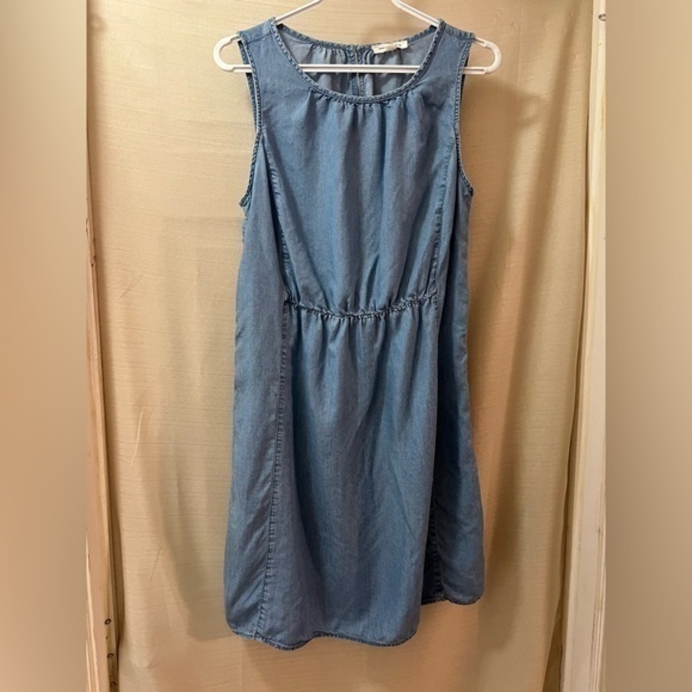 beachlunchlounge Sleeveless Denim-Effect Midi Dress in Light Blue